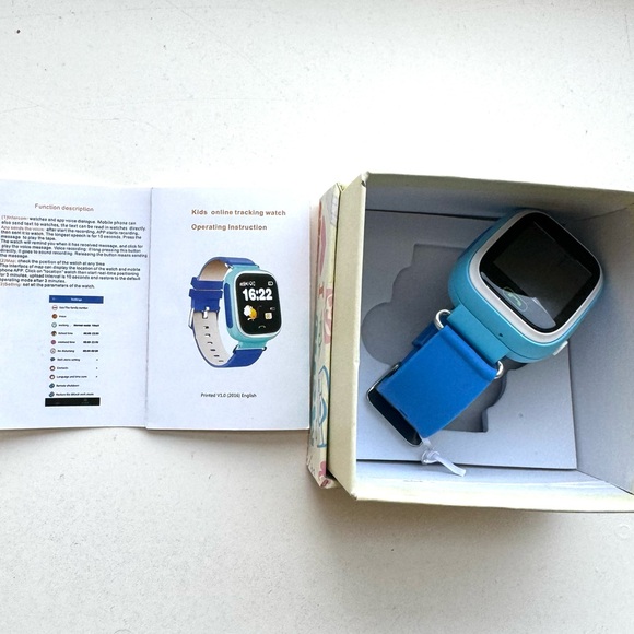 NWT Kids GPS tracker. Blue colour. Smart watch tracker, waterproof, SOS calls. - Picture 3 of 10